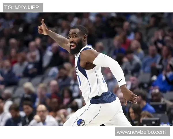 小哈达威替补表现出色全场12投7中三分命中率高达44贡献18分3篮板