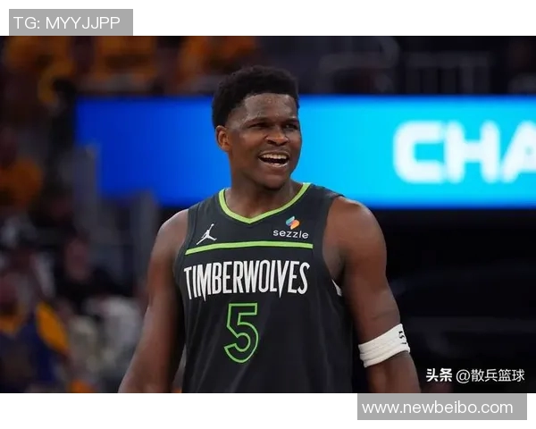 森林狼爱德华兹因右腿筋紧张首节伤退将缺席本场比赛