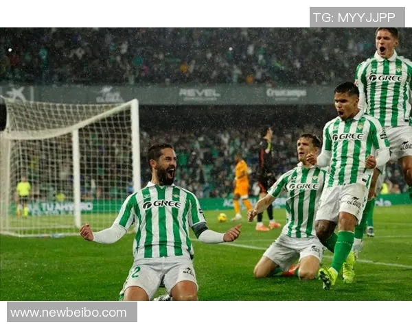 皇马正式宣布亚历克斯莱恩加盟球队引发球迷热议