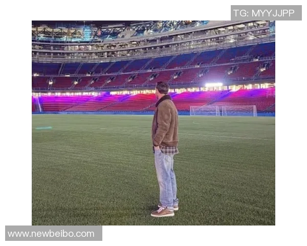 梅西夜游诺坎普并非竞选目的只是回家探亲之行